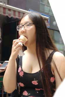 粉色玫瑰u领长裙减龄又不会显得很高调2