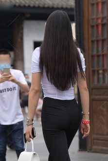 太大，我不敢发她的侧面