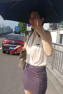 滴滴打车拼车美女姐姐，腿真白嫩