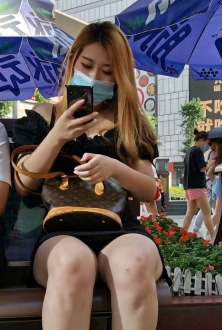 喜欢有点肉感的大腿