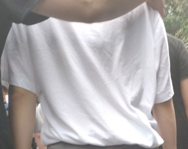 街拍裹臀紧身瑜伽裤美女