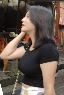 街拍丰满的成熟女人。