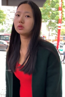 红黑配很亮眼
