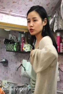 街拍白色长衫漂亮性感美女